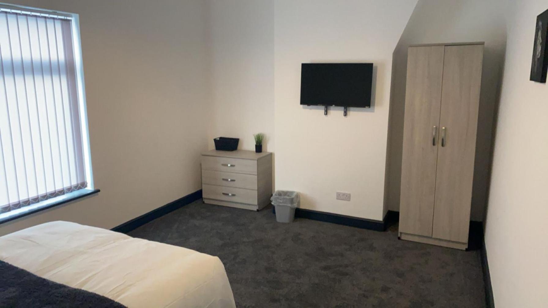 Houghton Guest House 2 Stoke-on-Trent Eksteriør bilde