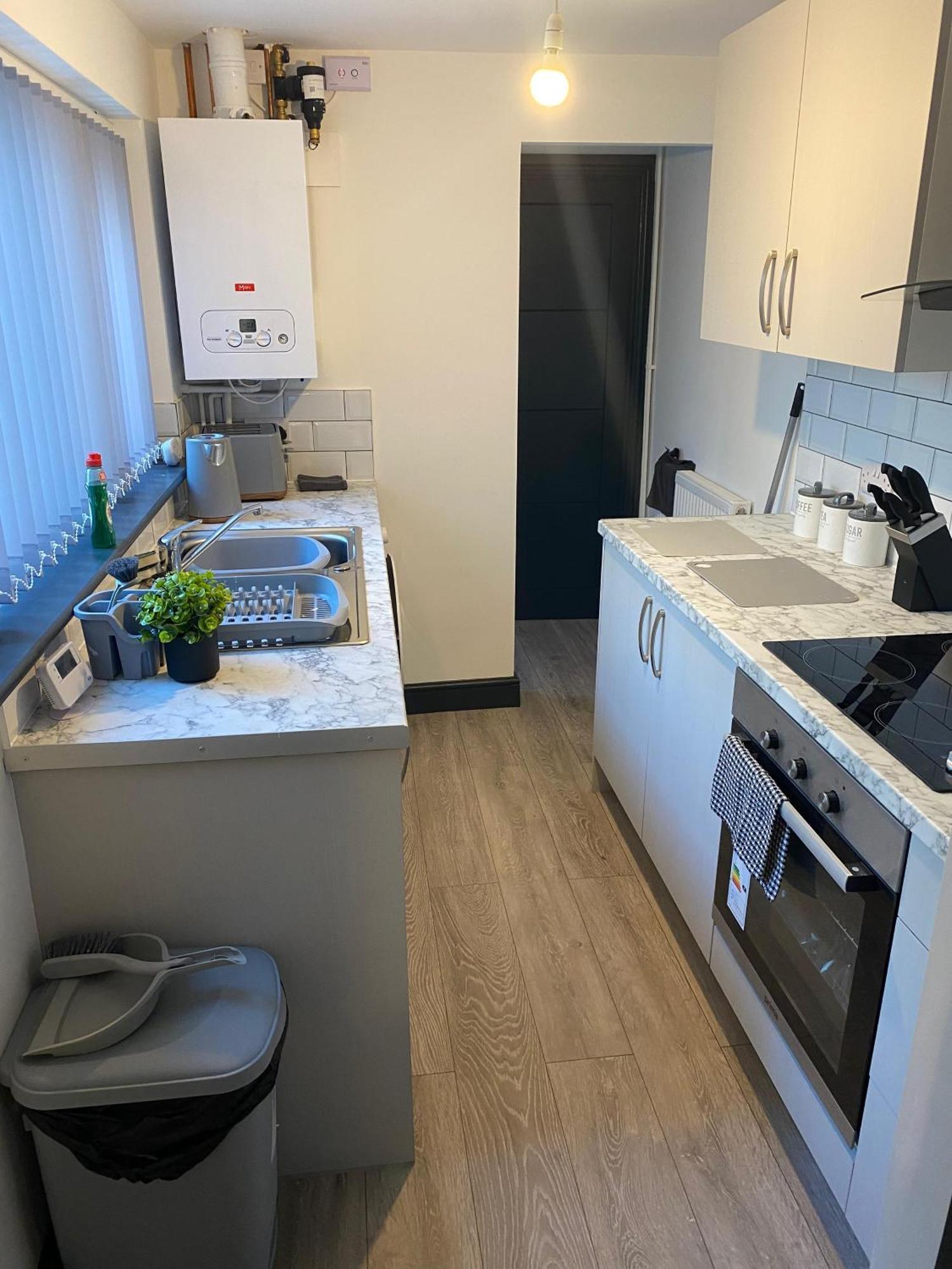 Houghton Guest House 2 Stoke-on-Trent Eksteriør bilde